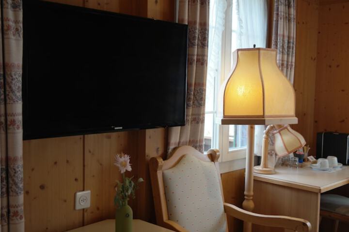Room 20 of 65