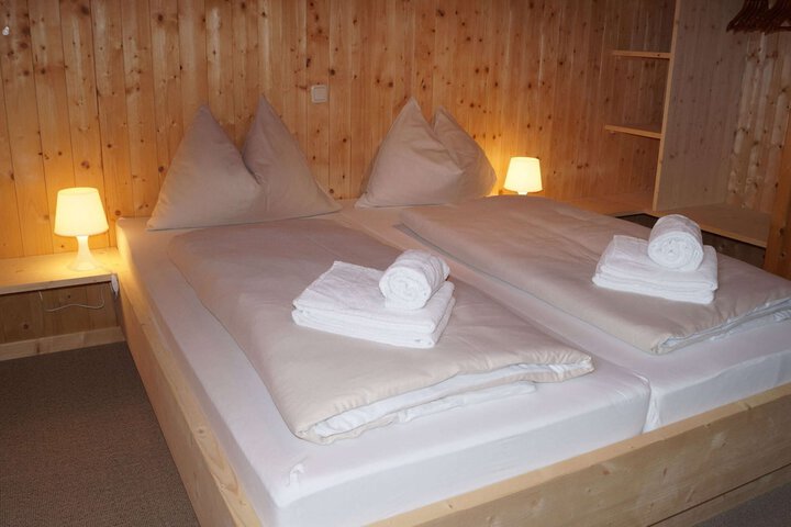 Room 2 of 30