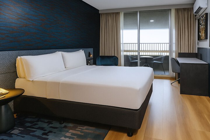 Room 16 of 113