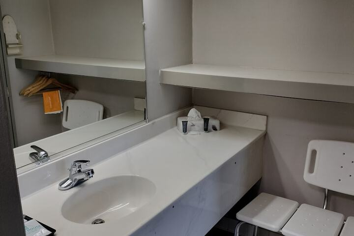 Room 157 of 190