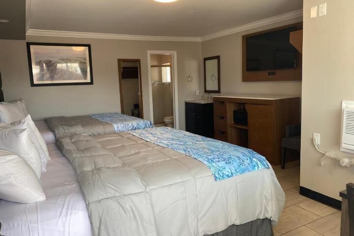Double Accessible King Size Bed (11 of 22)