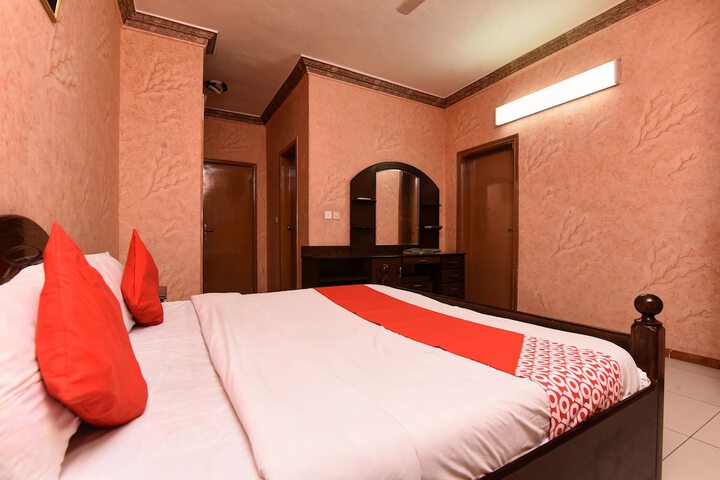 Room 6 of 26