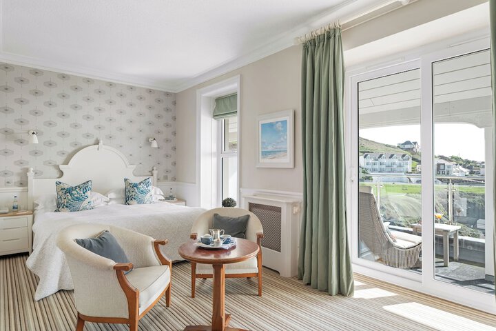 Room 54 of 240