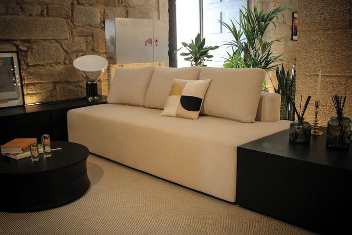Lounge 95 of 132