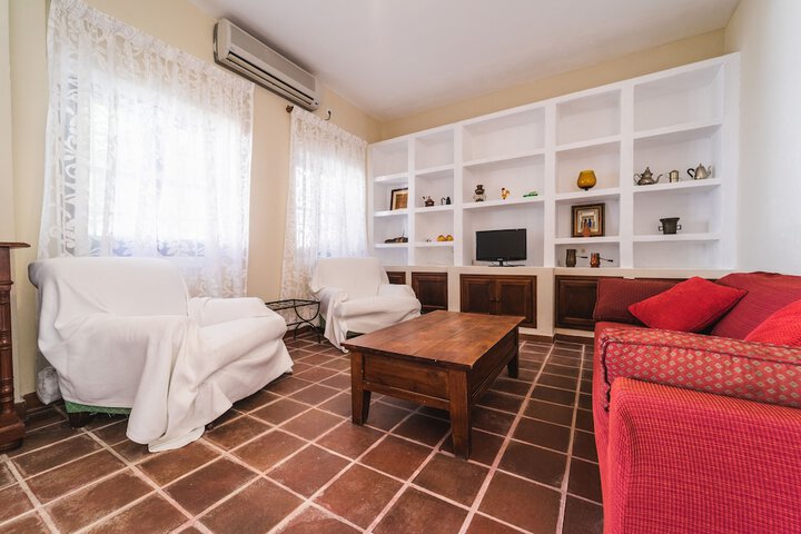 Room 32 of 67