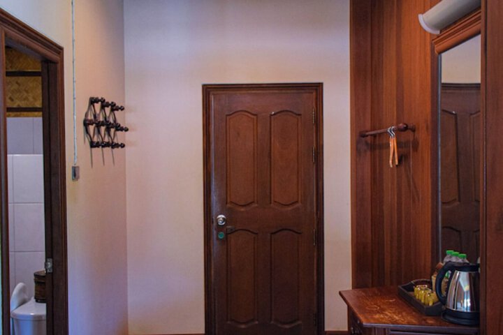 Room 7 of 28