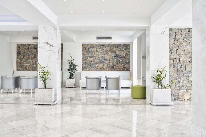 Entrance & Lobby