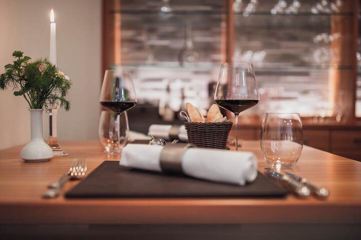 Dining 54 of 76