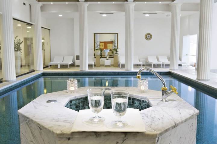 Hotel with Pool