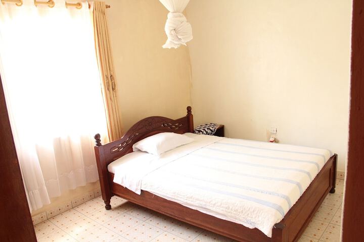 Room 4 of 24