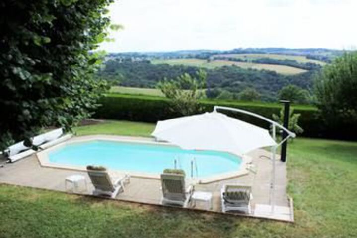 Villa With 6 Bedrooms in Mur-de-barrez With Private Pool, Enclosed Garden and Wifi
