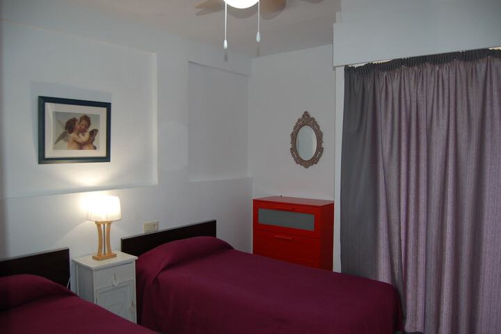 Room 2 of 53