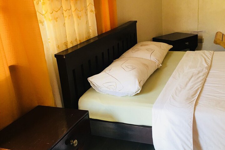 Room 25 of 74