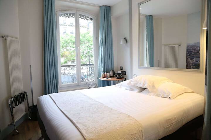 Room 42 of 105