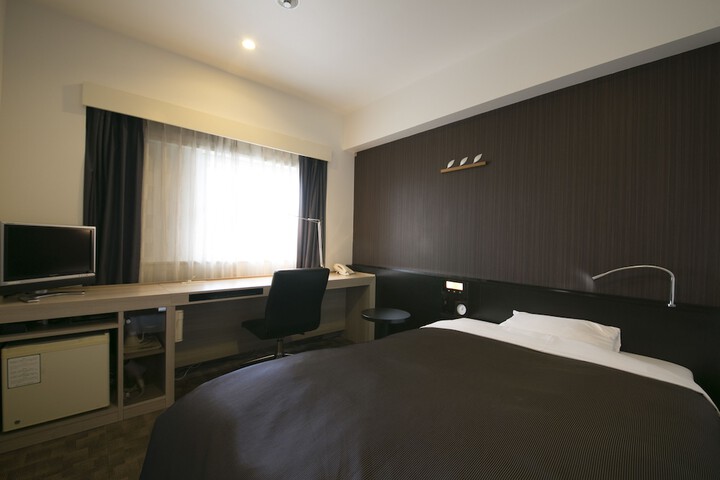 Room 12 of 51