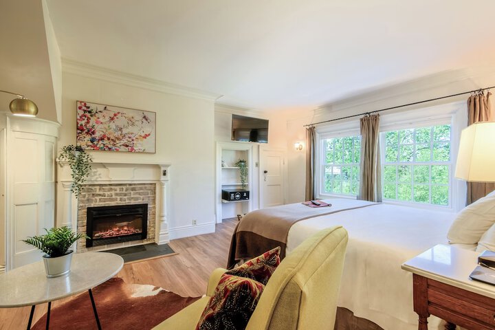 Room 48 of 68