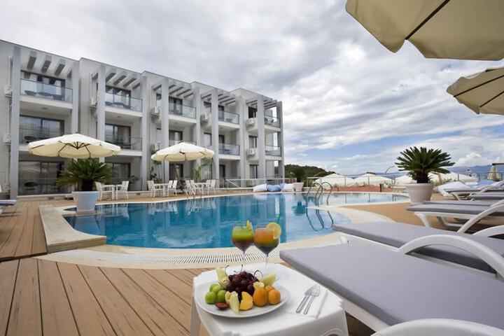 Kondo Suites