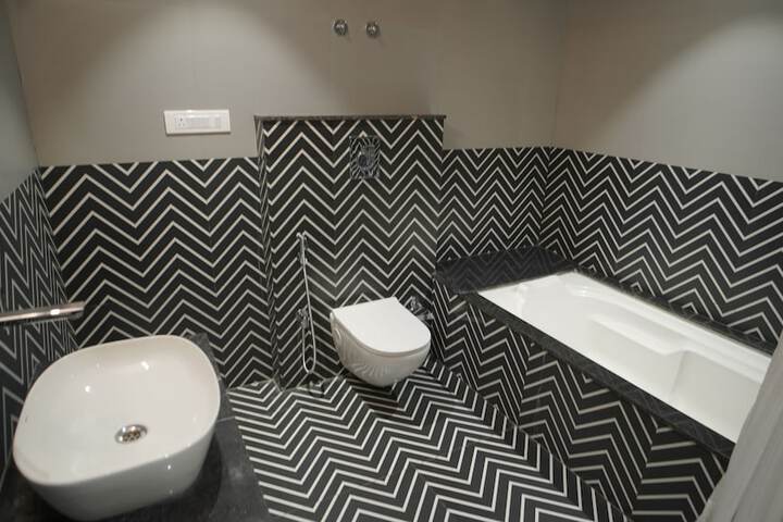 Room 15 of 20