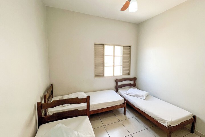 Room 11 of 22