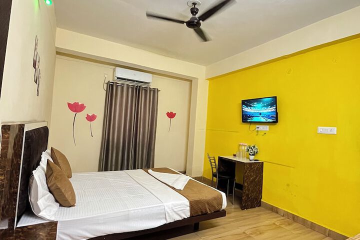Room 10 of 21