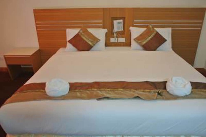 Room 12 of 31