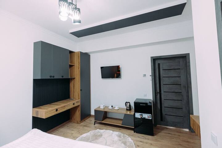 Room 9 of 49