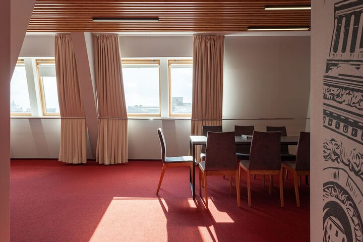 Room 4 of 54