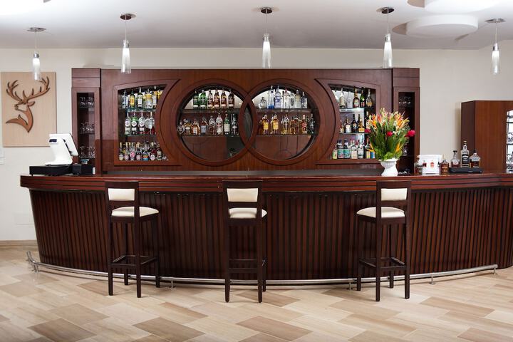 Lounge 50 of 62