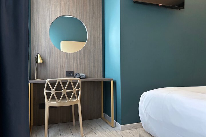 Room 15 of 30