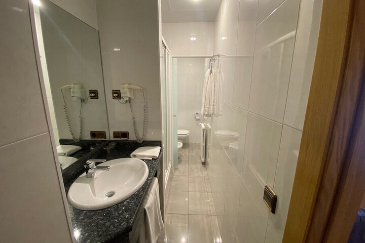 Room 30 of 60