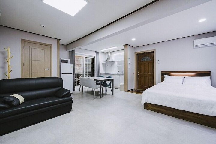Room 19 of 120