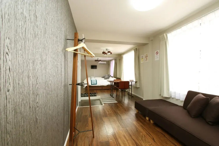 Room 13 of 15