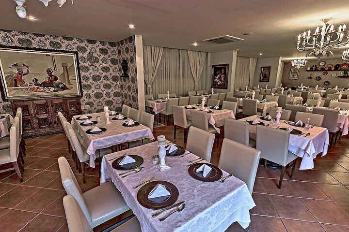 Dining 60 of 85