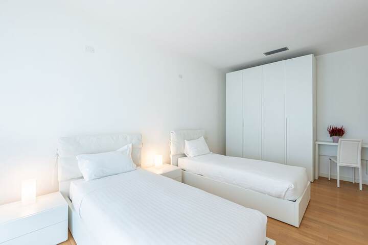 Room 40 of 86