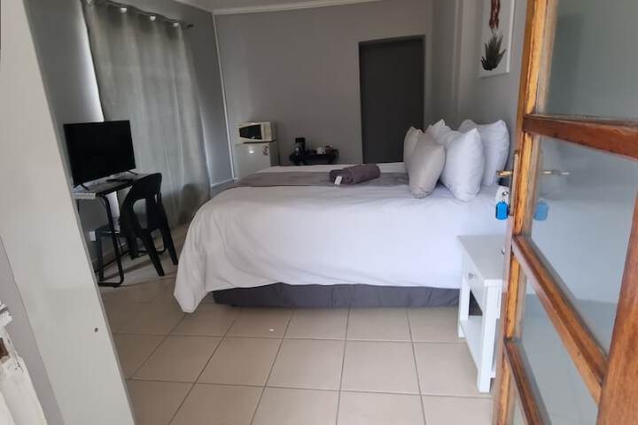 Room 9 of 21