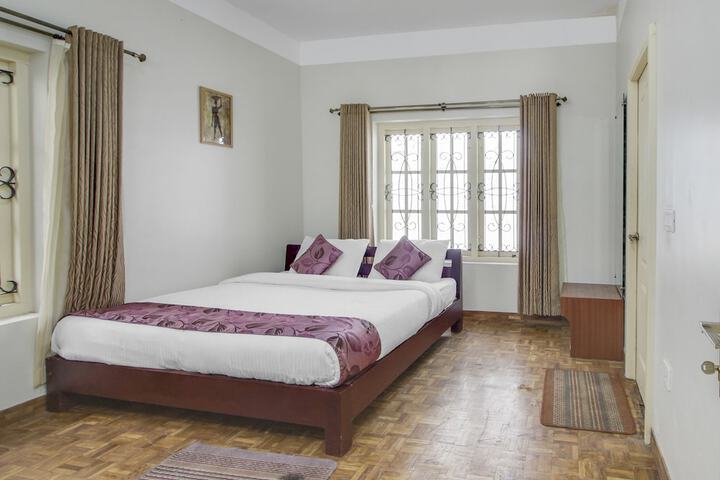 Room 18 of 28