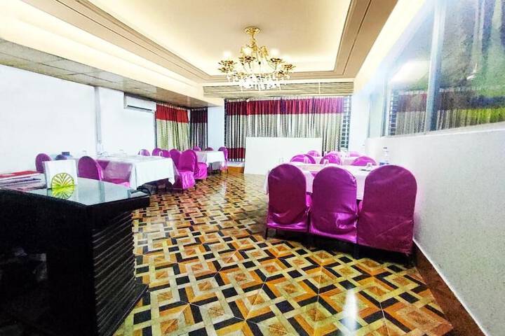 Dining 21 of 24