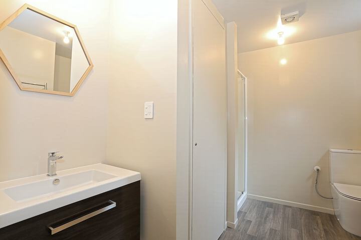 Room 16 of 31