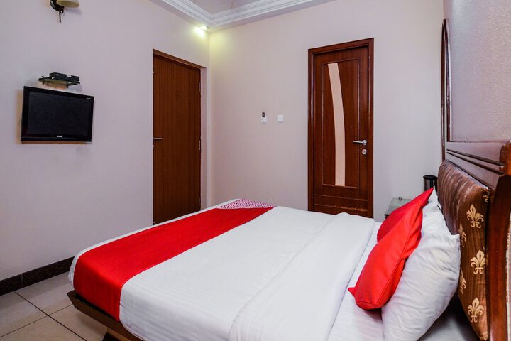 Room 16 of 20