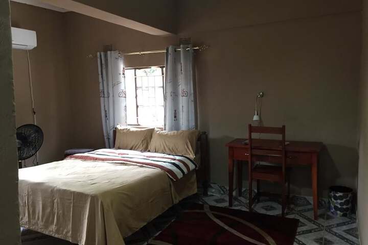 Room 7 of 9