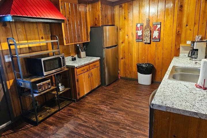 Holiday Haus Motel