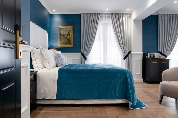 Room 26 of 63