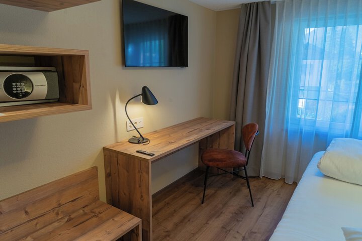 Room 31 of 125