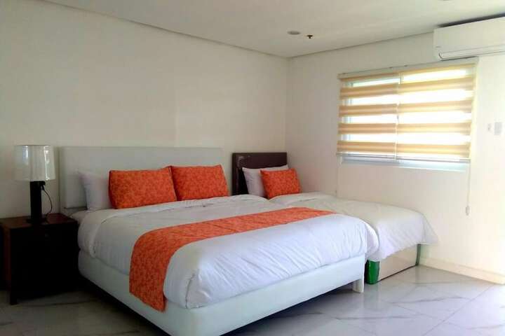 Room 17 of 50