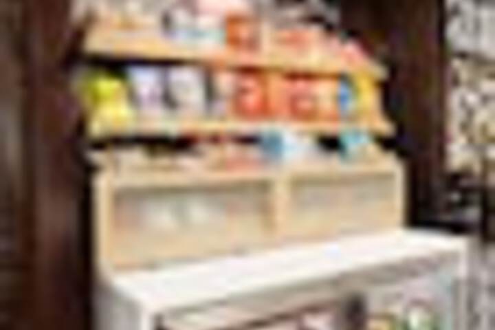 Snack bar