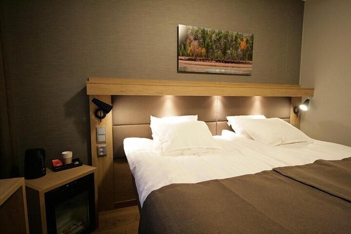 Room 17 of 58