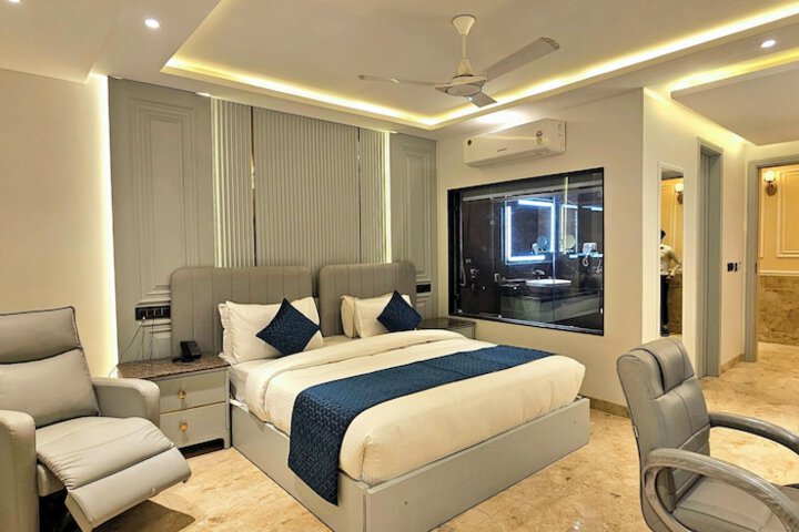 Room 9 of 23