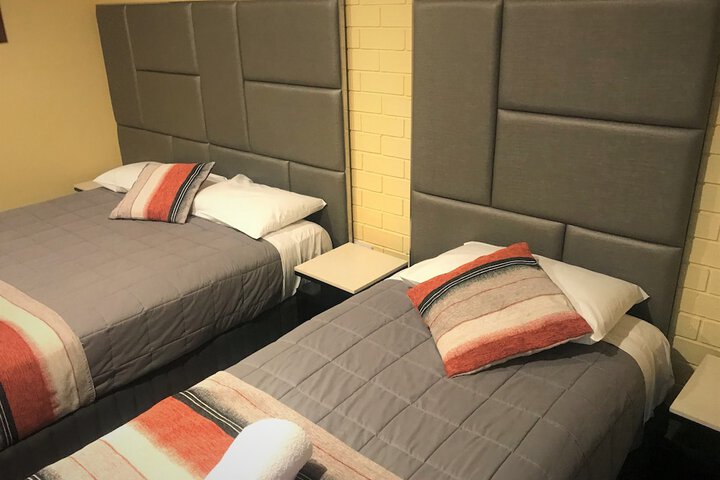Room 25 of 99