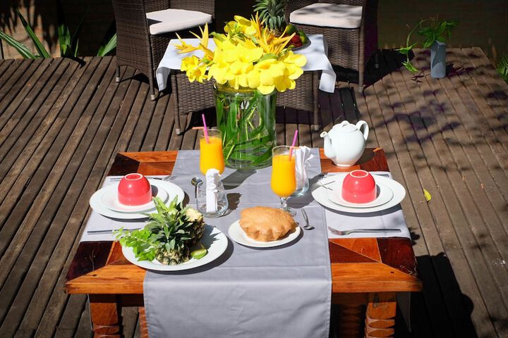 Breakfast/Coffee Service 13 of 42