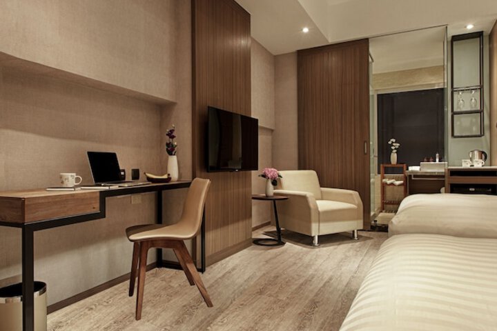 Room 19 of 43